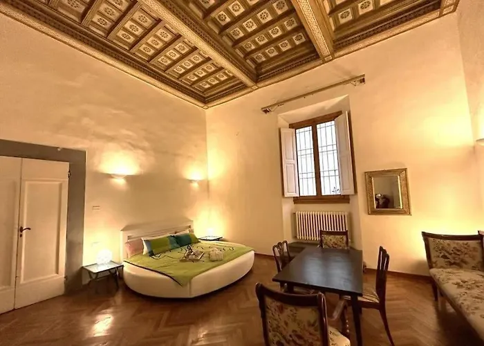 Luna In Villa
